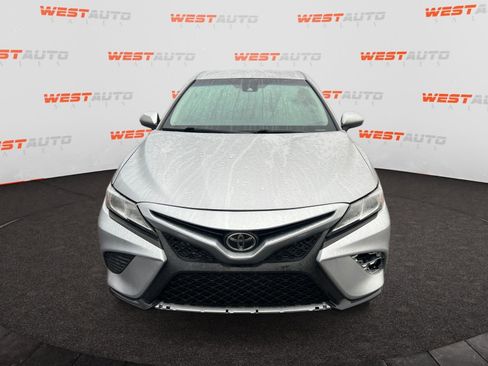 Used 2019 Toyota Camry SE image 8