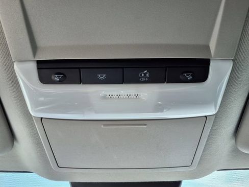 Used 2024 Nissan Sentra SV FWD image 14