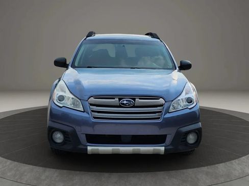 Used 2013 Subaru Outback 3.6R Limited AWD/4WD image 11
