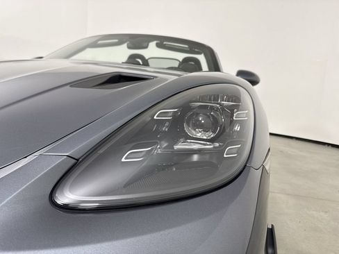 Certified 2024 Porsche 718 Boxster Spyder RS RWD image 11