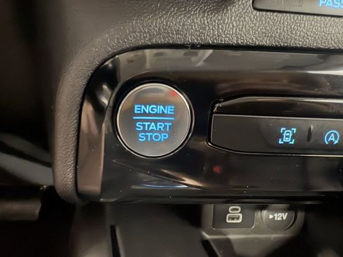 Used 2025 Ford Escape Platinum AWD/4WD image 41