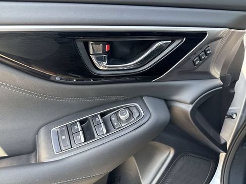 Certified 2025 Subaru Outback Touring AWD/4WD image 17