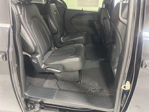 New 2026 Chrysler Pacifica Select image 26