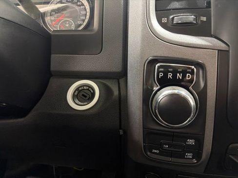 Used 2018 RAM 1500 Express AWD/4WD image 41