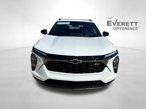 New 2026 Chevrolet Trax RS w/ Sunroof Package FWD image 2