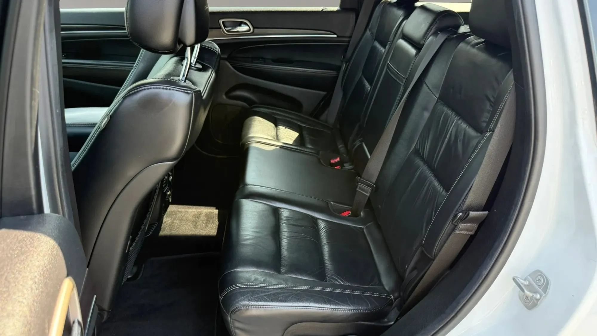 Used 2014 Jeep Grand Cherokee Limited AWD/4WD image 25