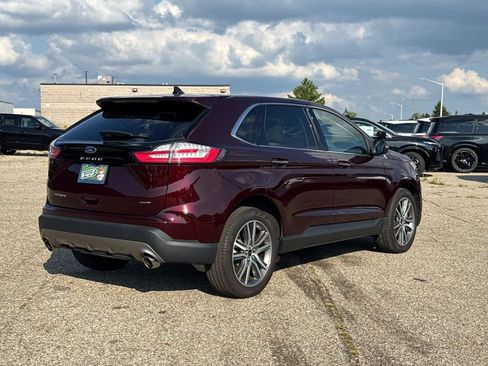 Used 2023 Ford Edge Titanium w/ Equipment Group 301A AWD/4WD image 5