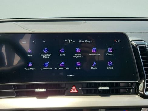 Used 2025 Kia Sportage EX FWD image 22