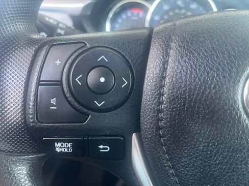 Used 2015 Toyota Corolla LE FWD image 10
