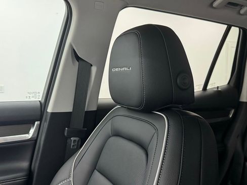 Used 2026 GMC Terrain Denali image 44