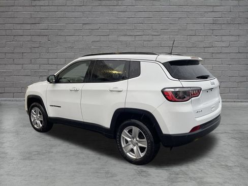Used 2022 Jeep Compass Latitude w/ Convenience Group AWD/4WD image 32