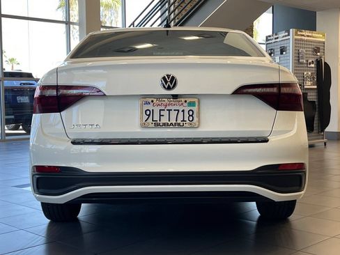 Used 2024 Volkswagen Jetta Sport FWD image 4