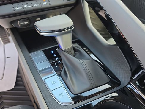 New 2025 Hyundai Elantra SEL image 23