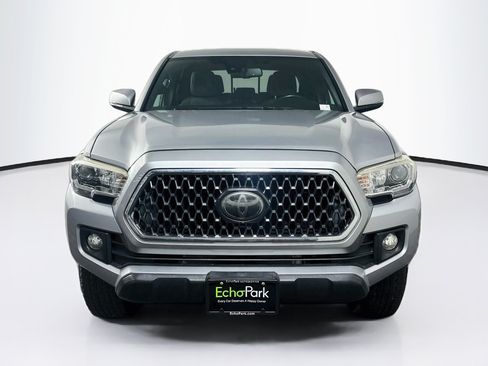 Used 2019 Toyota Tacoma TRD Off-Road RWD image 2