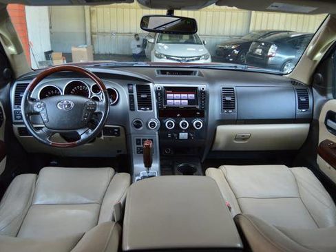 Used 2011 Toyota Sequoia Platinum image 61