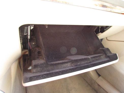 Used 2008 BMW 128i Convertible image 33