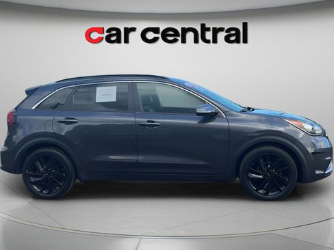 Used 2019 Kia Niro S Touring FWD image 6