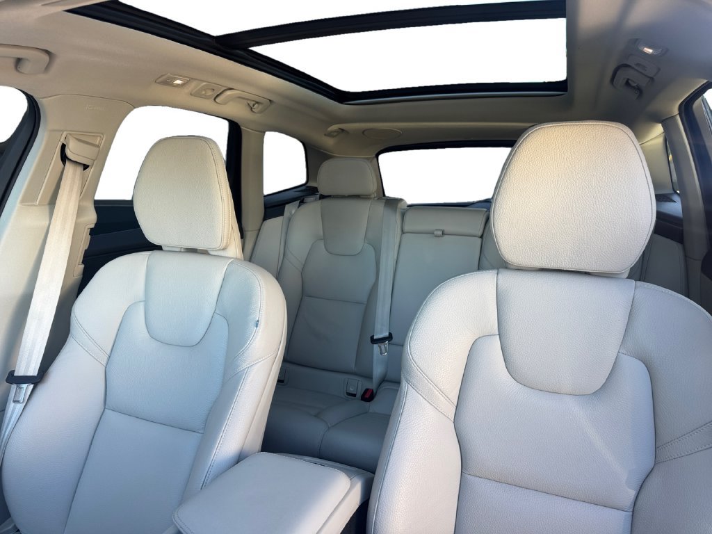 Certified 2024 Volvo XC60 B5 Plus w/ Climate Package AWD/4WD image 25