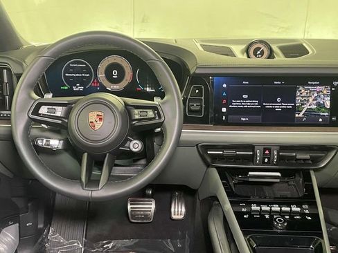 Certified 2026 Porsche Cayenne S AWD/4WD image 26