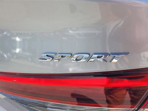 Used 2023 Honda Civic Sport image 12