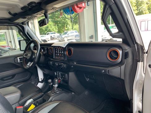 Used 2023 Jeep Gladiator Mojave w/ Trailer Tow Package AWD/4WD image 23
