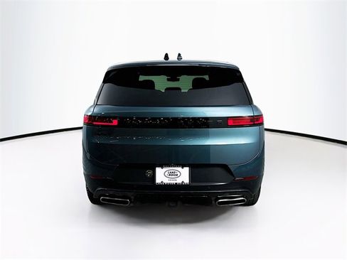 Used 2025 Land Rover Range Rover Sport SE image 6