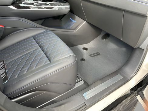 New 2026 Cadillac Escalade IQ Sport 1 w/ LPO, ONYX Package AWD/4WD image 18