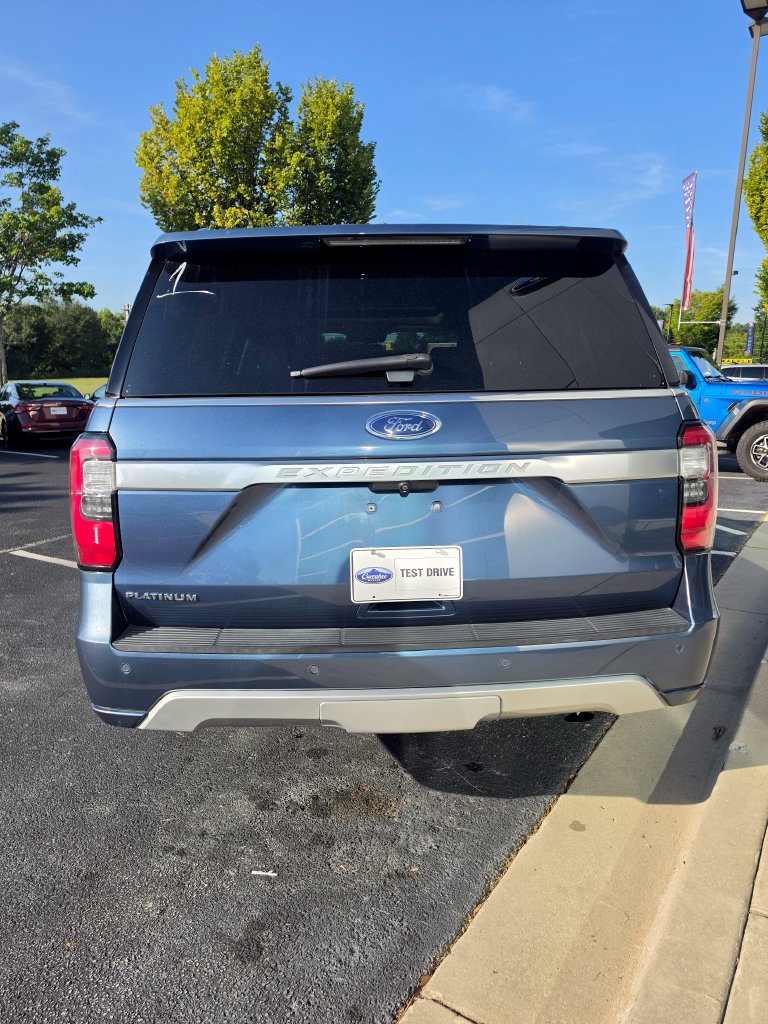Used 2019 Ford Expedition Platinum RWD image 4