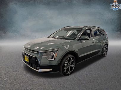 Used 2025 Kia Niro EX Touring