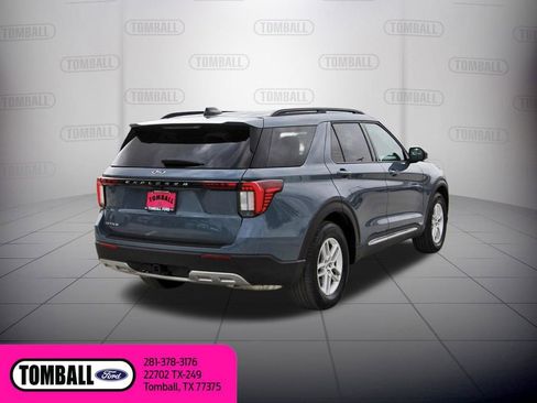 Certified 2025 Ford Explorer Active w/ Active Comfort Package image 7