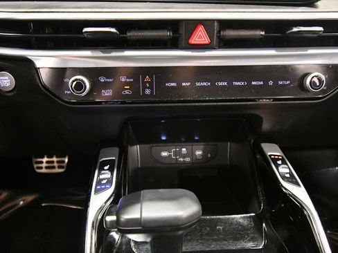 Certified 2024 Kia Sorento SX AWD/4WD image 26