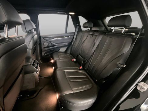 Used 2018 BMW X5 sDrive35i w/ M Sport Package RWD image 18