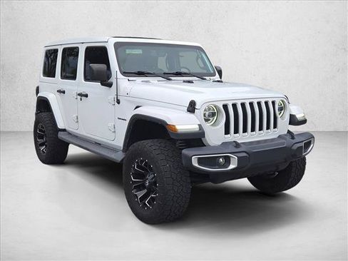 Used 2020 Jeep Wrangler Unlimited Sahara AWD/4WD image 3