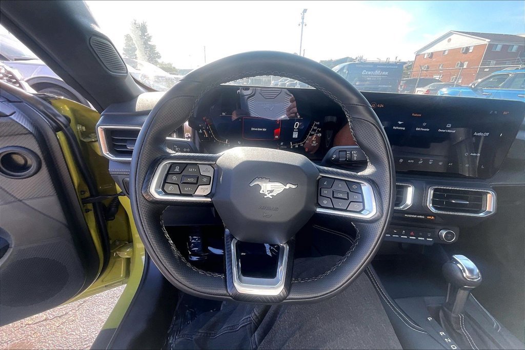 Used 2025 Ford Mustang Premium RWD image 4