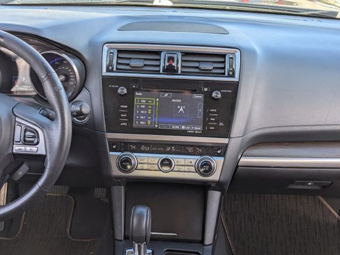 Used 2017 Subaru Outback 2.5i Touring w/ Popular Package #5A image 17