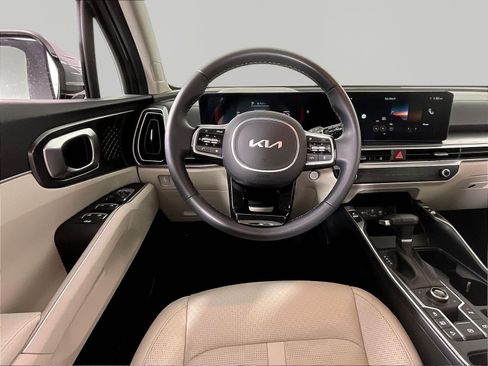 Certified 2025 Kia Sorento S AWD/4WD image 8