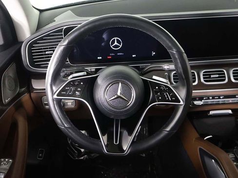 Used 2024 Mercedes-Benz GLE 450 4MATIC w/ AMG Line Exterior image 43
