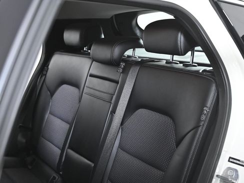 Used 2019 INFINITI QX30 Premium w/ Navigation Package image 25