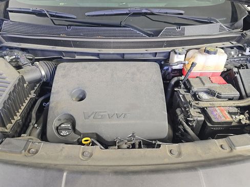 Used 2023 Chevrolet Traverse LT AWD/4WD image 9