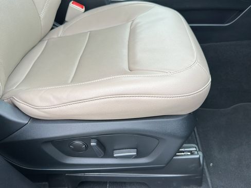 Used 2022 Ford Explorer Limited w/ Equipment Group 301A image 24