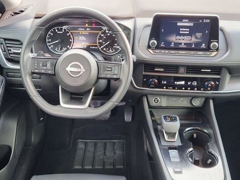 Used 2023 Nissan Rogue SV w/ SV Premium B Package image 21