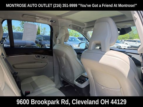 Used 2016 Volvo XC90 T6 Momentum w/ Momentum Plus Package AWD/4WD image 5