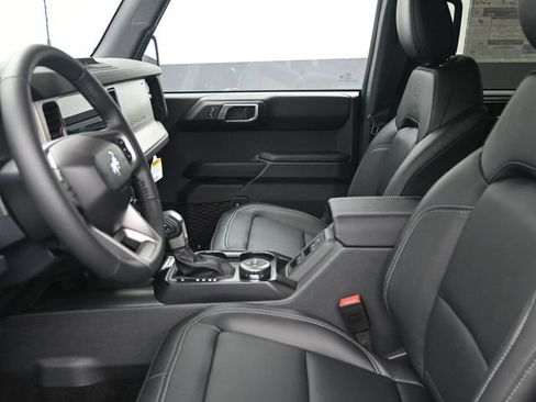 New 2025 Ford Bronco Outer Banks image 6