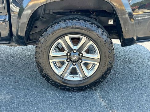 Used 2017 Toyota Tacoma Limited w/ Tow Package AWD/4WD image 24