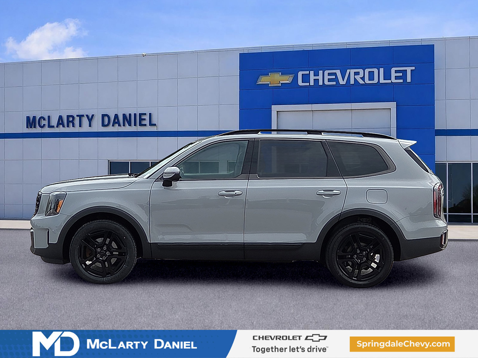 Used 2025 Kia Telluride EX X-Line AWD/4WD image 3