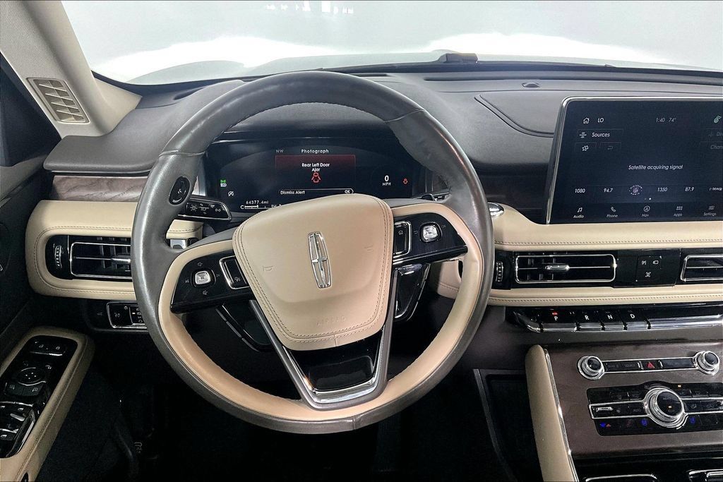 Used 2023 Lincoln Aviator Reserve w/ Equipment Group 201A AWD/4WD image 5