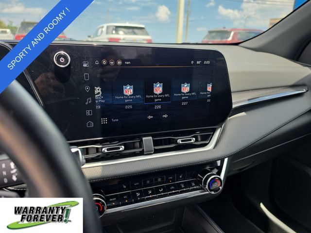 Used 2025 Chevrolet Equinox LT w/ Convenience Package II FWD image 23