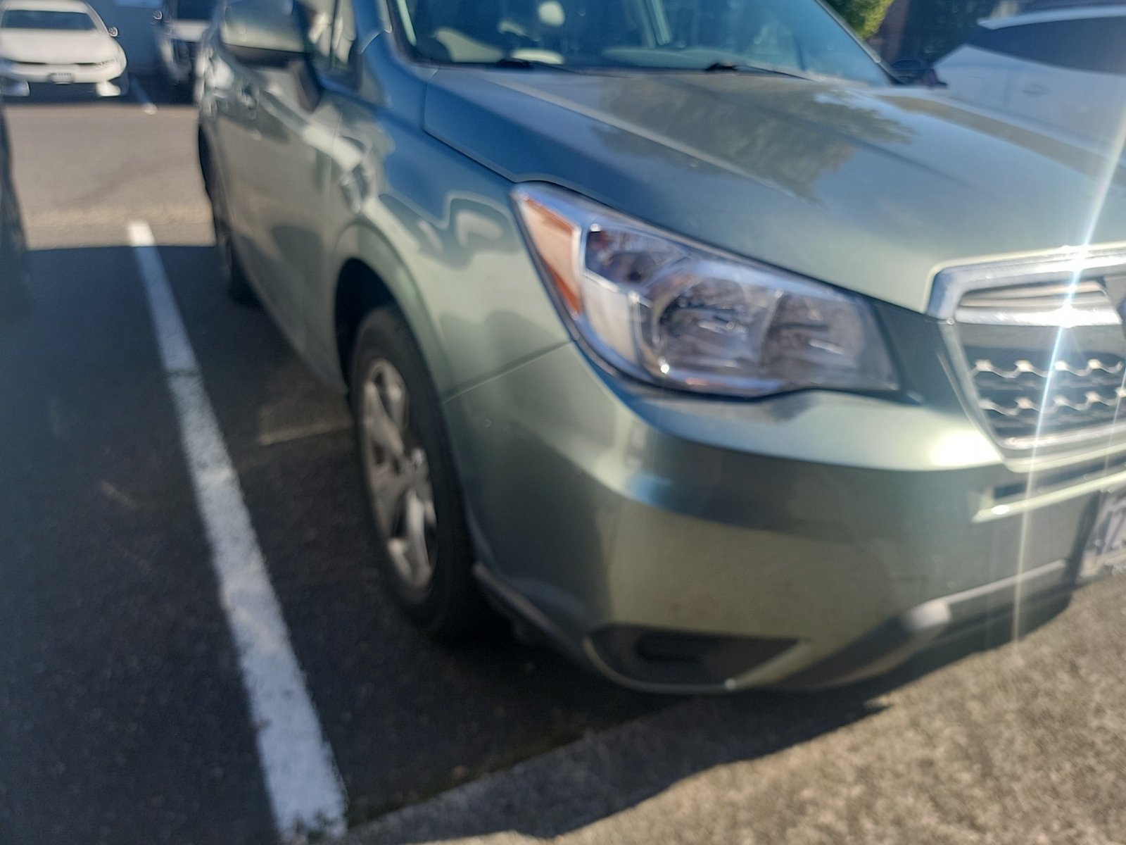 Used 2015 Subaru Forester 2.5i Premium w/ Popular Package #1 AWD/4WD image 2
