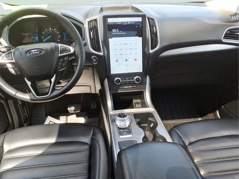 Certified 2024 Ford Edge SEL w/ Convenience Package AWD/4WD image 10