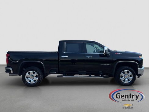 Used 2021 Chevrolet Silverado 2500 LTZ w/ LTZ Plus Package AWD/4WD image 7